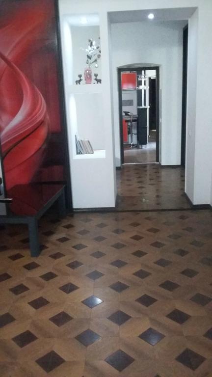 Апартаменти Біля Оперного І Форуму В Центрі Λβιβ Εξωτερικό φωτογραφία